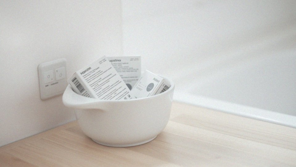 Anusir czy Proktis-M – który czopki lepszy na hemoroidy?